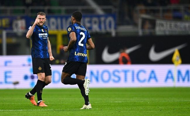 亚亚-图雷：曾以为里杰卡尔德嫉妒我的才华，所以不让我上场（亚亚-图雷回忆：曾误以为里杰卡尔德因嫉才而不让我出场）