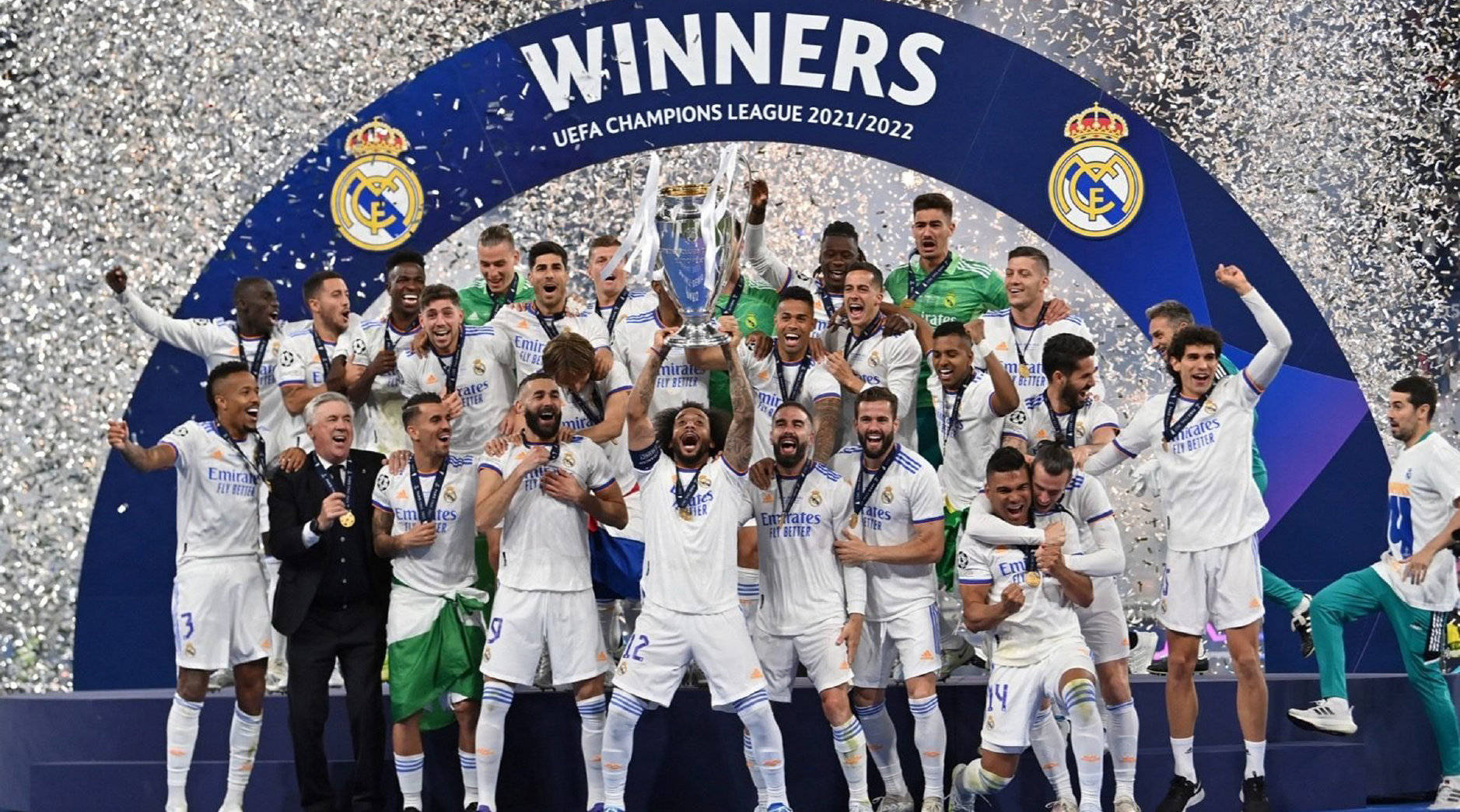 佩莱格里尼：塞维利亚落后时球迷往球场投掷杂物，这样不对（佩莱格里尼：塞维利亚落后时球迷向场内掷物，此举不可取）