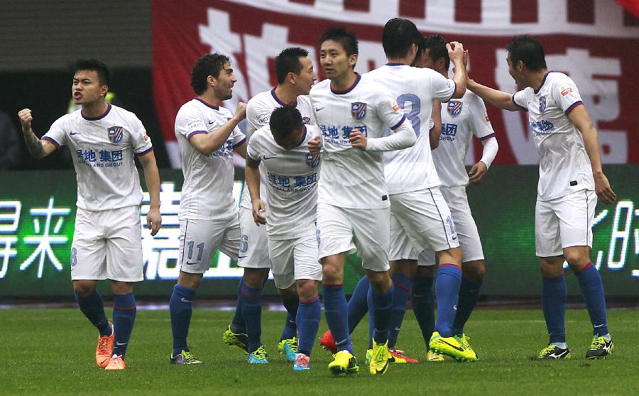 博努奇：小基耶萨可能踢附加赛；球员明白穿意大利球衣的责任（博努奇称小基耶萨有望出战附加赛，蓝衣军团球员深知责任）