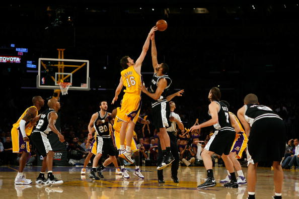 西海岸本赛季有5粒高位转换后的进球，仅次于泰山和国安（西海岸本赛季通过高位转换攻入5球，仅落后泰山与国安）