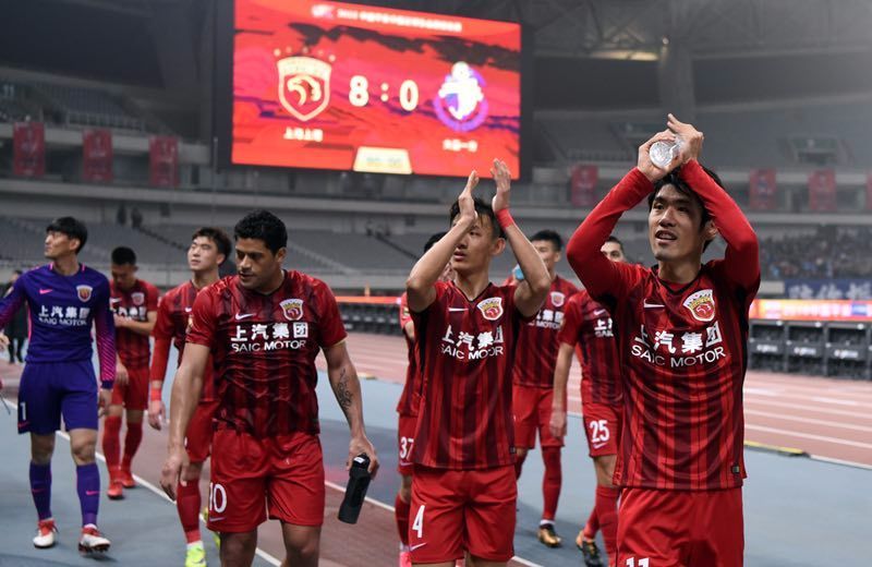 豪门悲喜夜：巴萨5-3六连胜4分领跑 利物浦3-3惨遭绝平 国米4-0登顶（豪门之夜冰火两重天：巴萨5-3豪取六连胜领跑4分，利物浦3-3遭绝平，国米4-0登顶榜首）