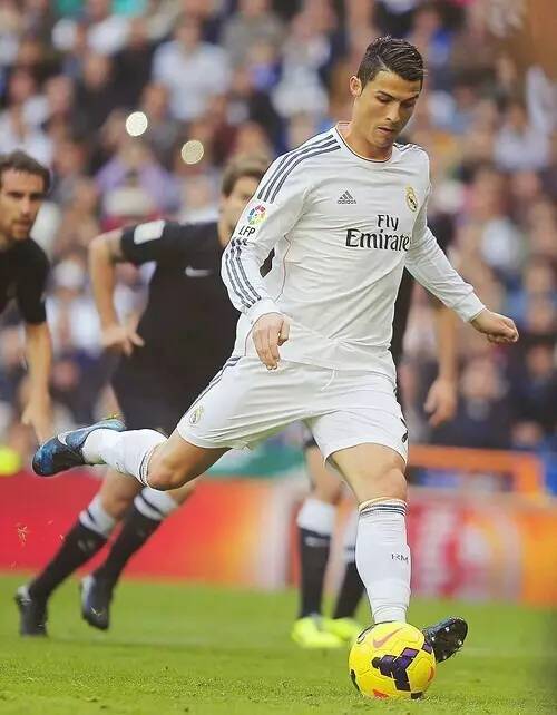 澳超半场：派珀破僵诺尔扳平，惠灵顿凤凰暂1-1中央海岸（澳超半场战报：派珀先拔头筹，诺尔扳平，惠灵顿凤凰暂与中央海岸1-1）