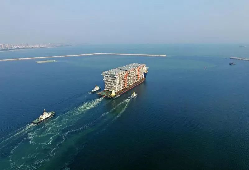 18岁“杜锋接班人”惊艳表现，广东男篮迎来新‘锋线大脑’（18岁杜锋接班人闪耀全场，广东男篮迎来锋线新大脑）