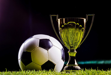 供了经验传 供了经验传